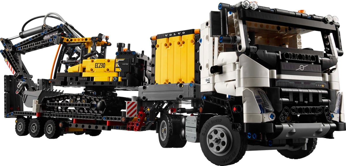 Technic : camion Volvo FMX et excavatrice électrique EC230