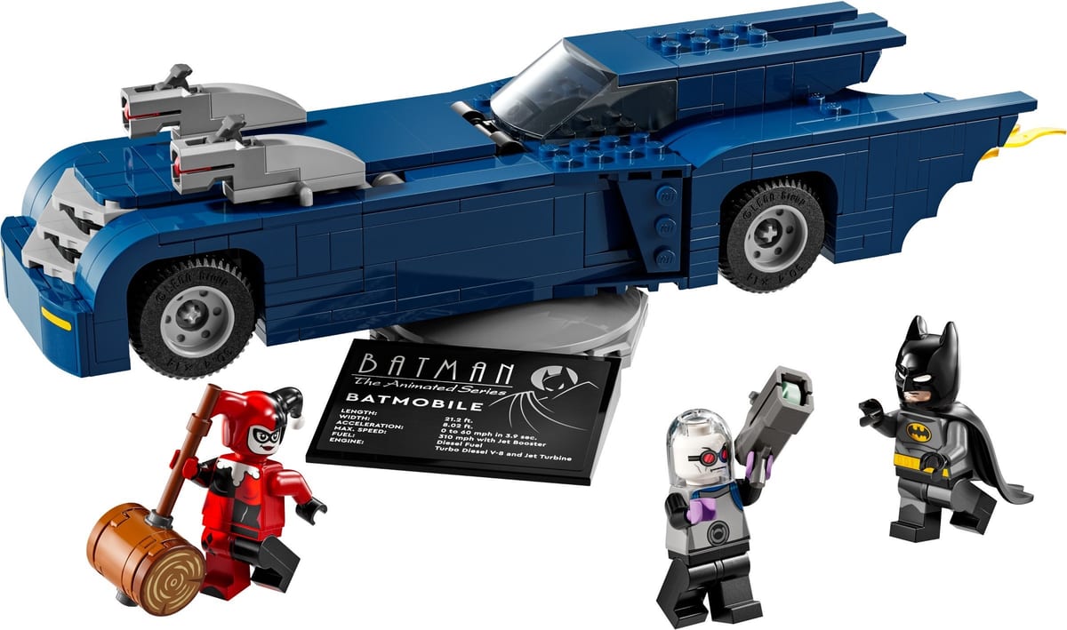 DC : Batman et la Batmobile contre Harley Quinn et Mr. Freeze